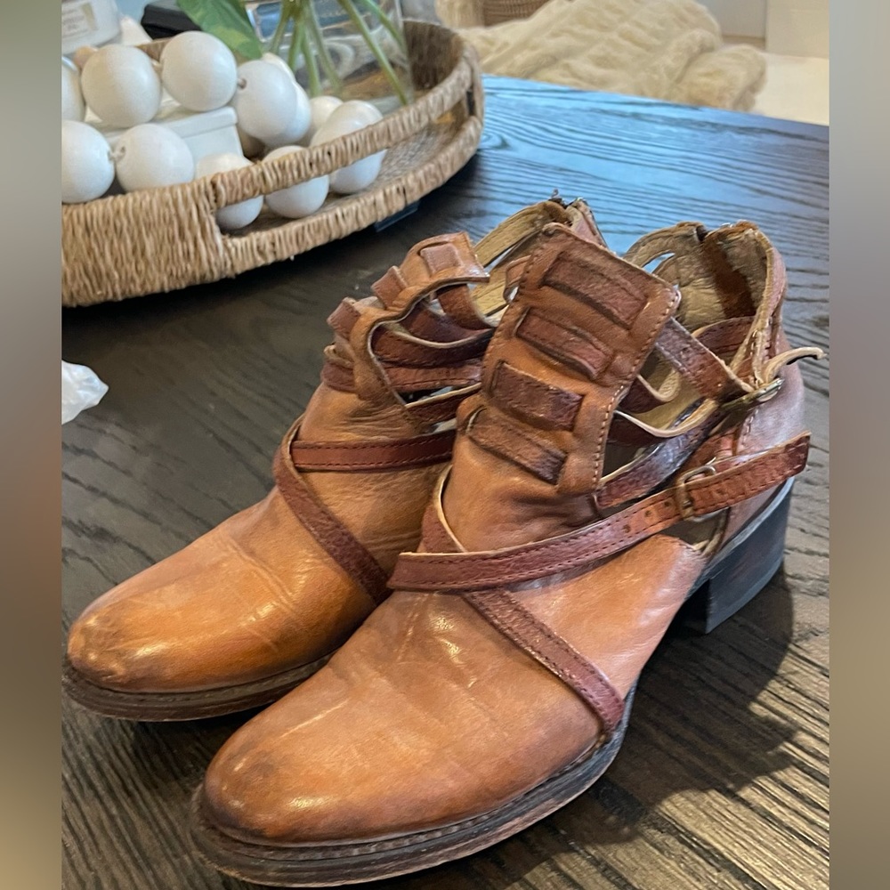 Freebird  by Steven Distressed Ankle In Cognac! 7